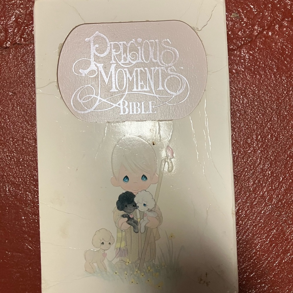 Precious Moments Bible - Pink